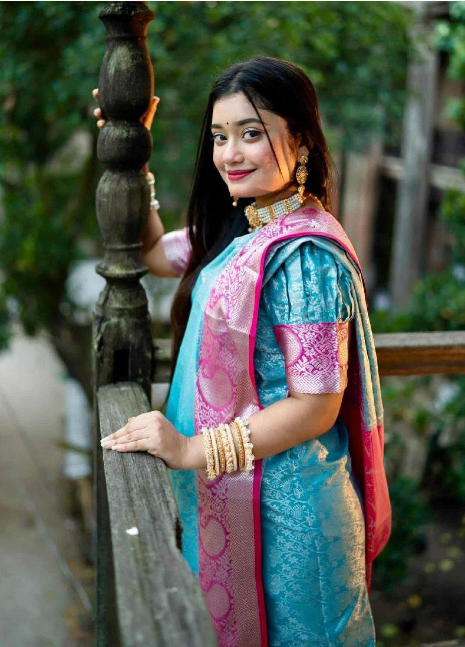 সফট সিল্ক কাঞ্জি কাতান শাড়ি - ম্যাচিং ব্লাউজ পিচ (code-17)