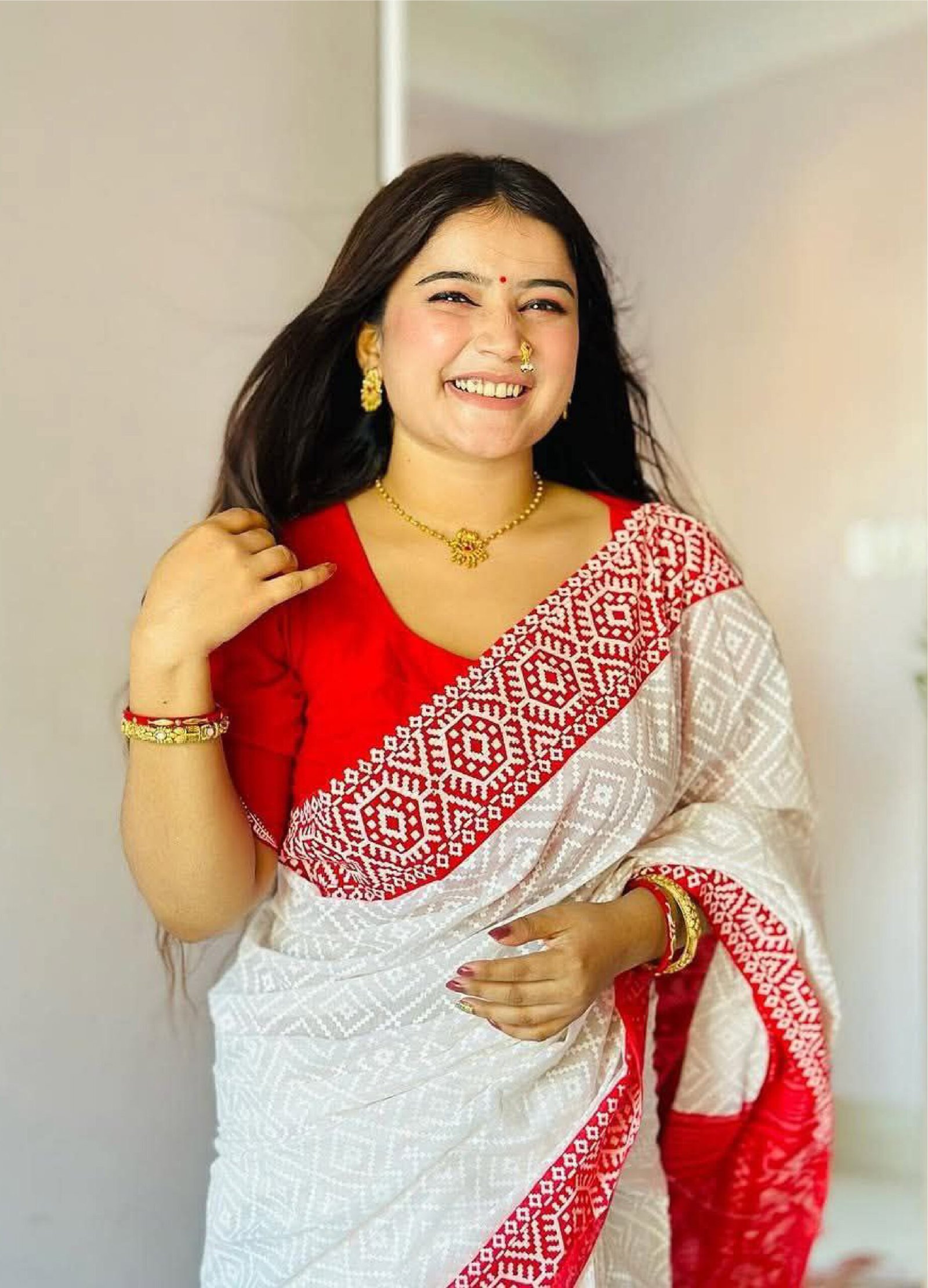 পিওর স্কিন প্রিন্ট শাড়ি + স্টাইল আর কমফোর্ট একসাথে! (code-22)