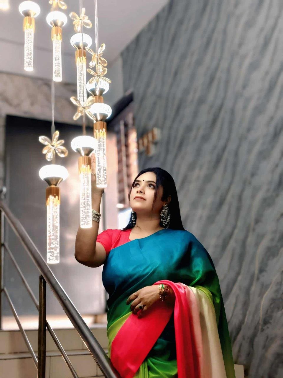 এক্সক্লুসিভ ডিজিটাল প্রিন্ট শাড়ি – সুতার কাজের অনন্য সৌন্দর্য! (code-16) - Image 8